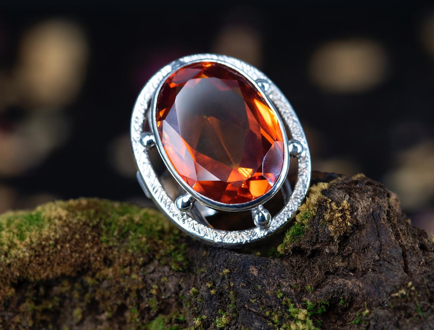 Obrączka z szafirem